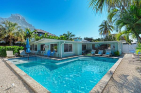 New Rental Private Heated Pool Sleeps 10 in total home